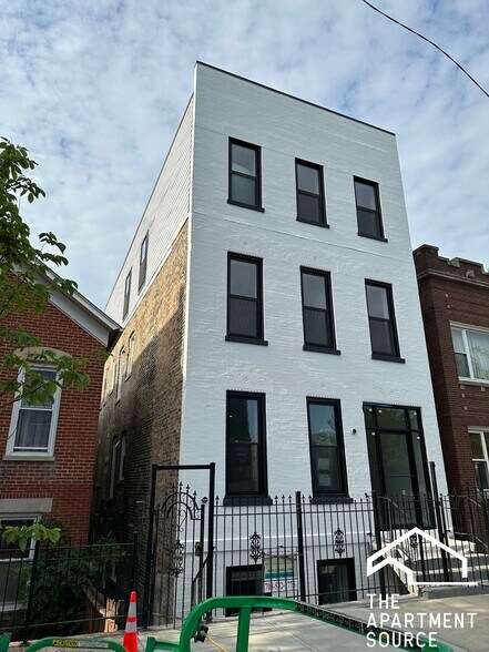 Building Photo - 2243 W 23rd Pl