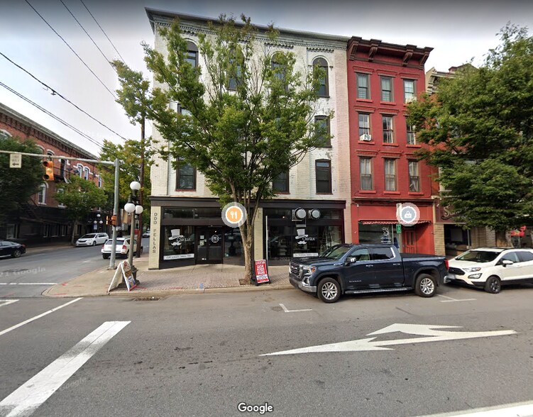 Primary Photo - 105 E Main St