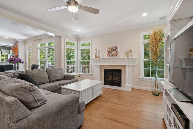 Building Photo - Furnished 4 Bed/3 Full Bath Home in Cary!