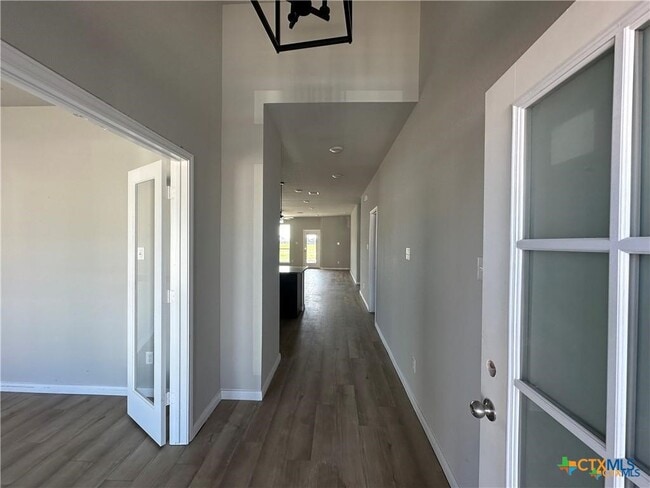 Building Photo - 1814 Horatio St