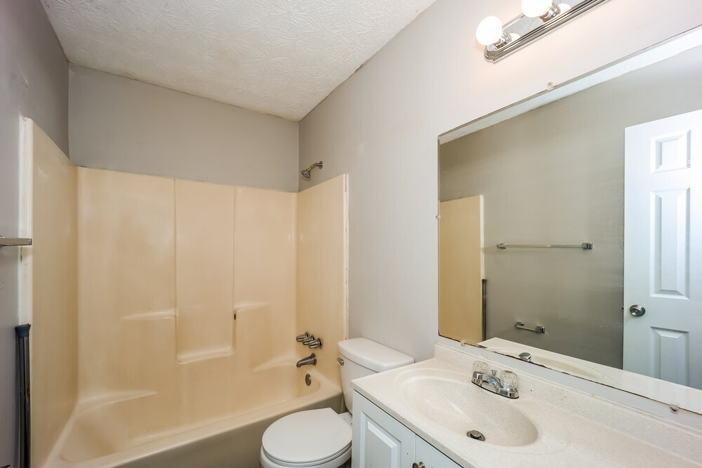 Building Photo - 8272 Canyon Forge Dr