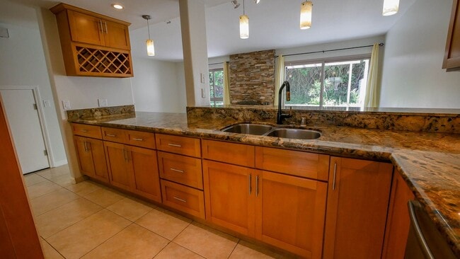 Building Photo - THANKSGIVING SPECIAL, $1,000 of 1st months rent - La Jolla Shores Heights - 4 Bedroom, 2.5 bath w...