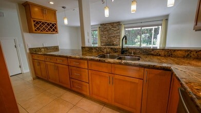 Building Photo - La Jolla Shores Heights - 4 Bedroom, 2.5 b...