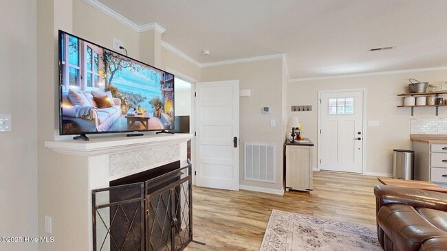 Building Photo - 202 Sheldon Rd