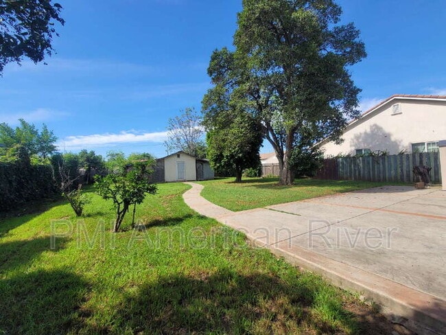 Building Photo - 5400 Del Norte Blvd