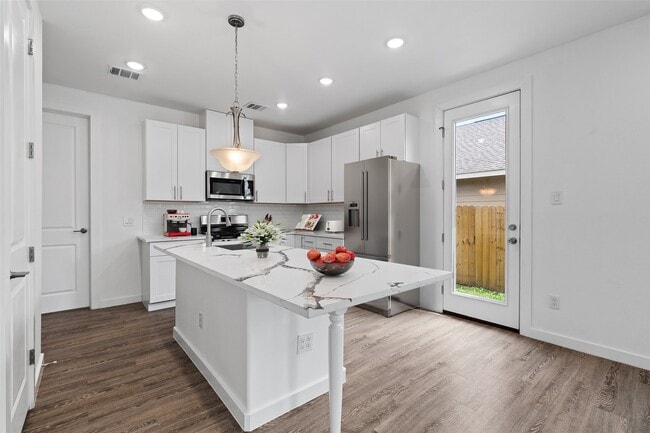 Building Photo - 8001 Talton St