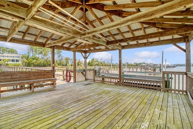 Building Photo - 4 Bedroom 4.5 Bath Home in Dunes West - Mt...
