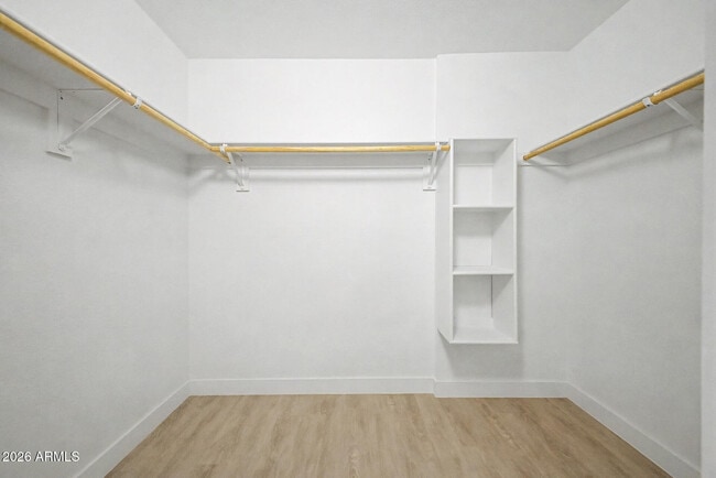 Building Photo - 2084 N Sunset Dr