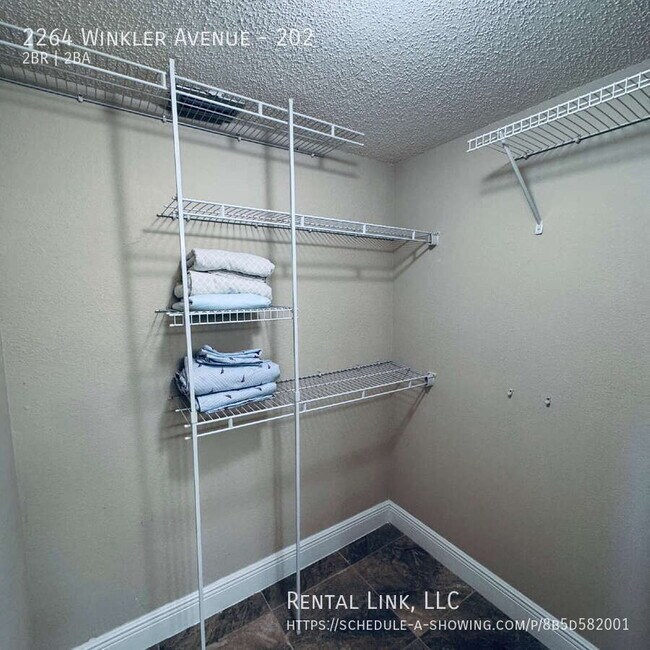 Building Photo - 2264 Winkler Ave