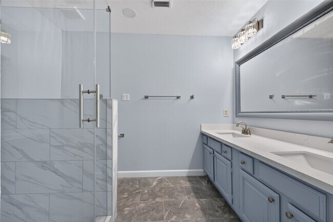 Building Photo - 2450 Long Reach Dr