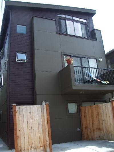 Building Photo - 4 bedroom in Seattle WA 98105