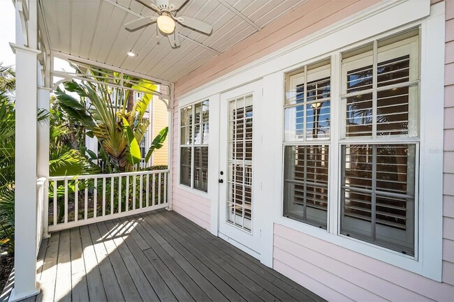 Building Photo - 924 Hemingway Cir