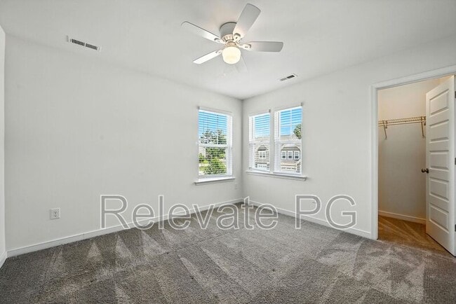 Building Photo - 9893 Honeybee Dr