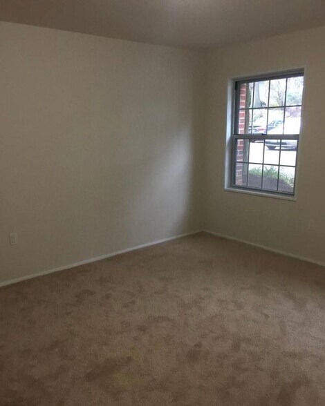 Building Photo - 5301 Westbard Cir