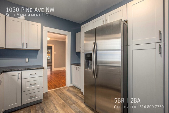 Building Photo - 1030 Pine Ave NW