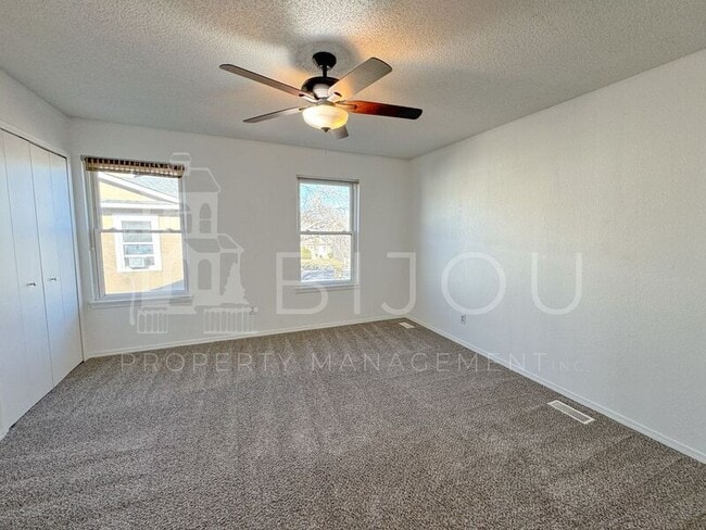 Building Photo - 2142 Baltimore Cir