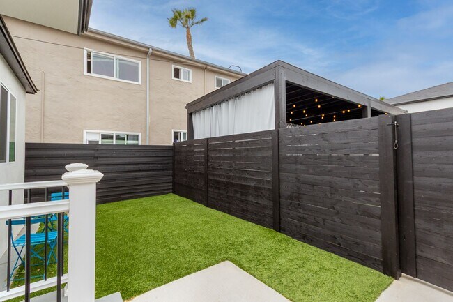 Building Photo - Renovated 1 Bed/1 Bath Single Family Home in Pacific Beach w/Patio/Parking/Washer/Dryer