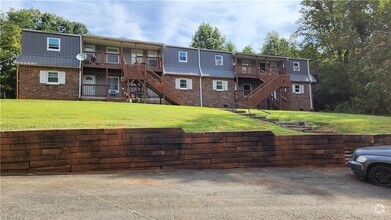 Building Photo - 1471 US-52