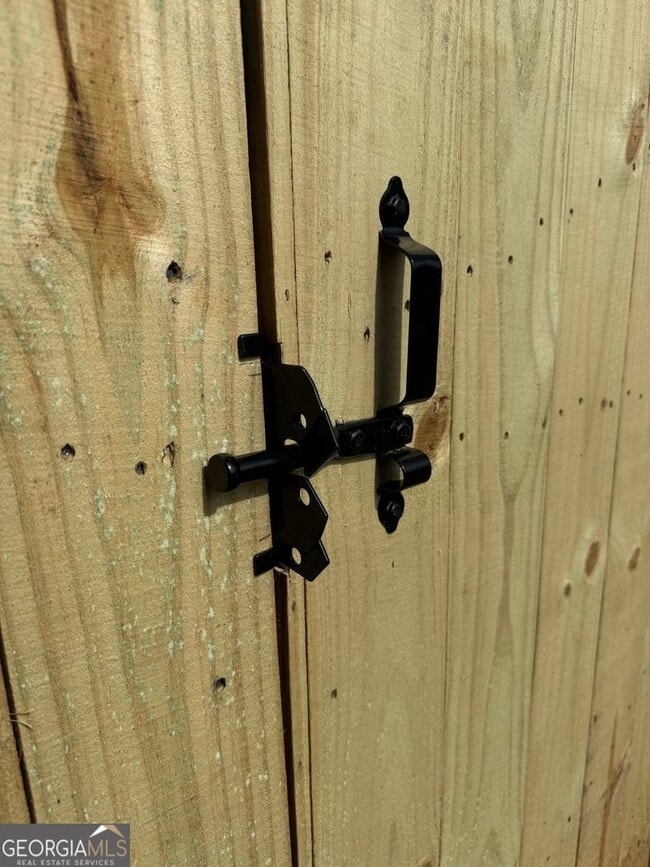 Building Photo - 103 Sleepy Creek Dr