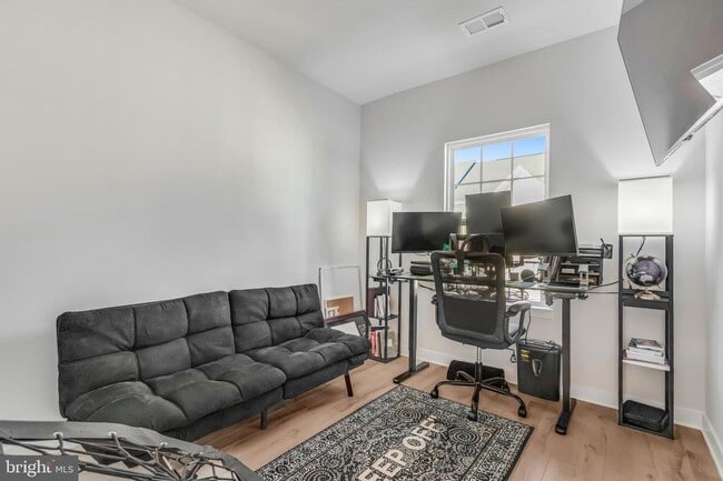 Building Photo - 5445 Billenca Ln