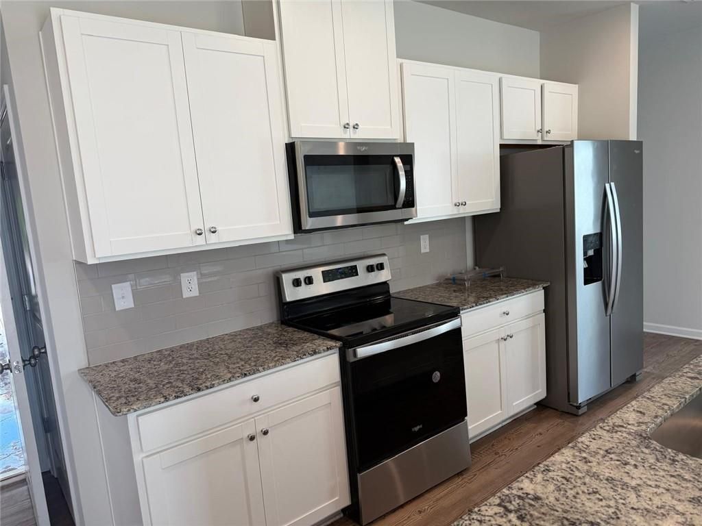 Building Photo - 5223 Canberra Dr