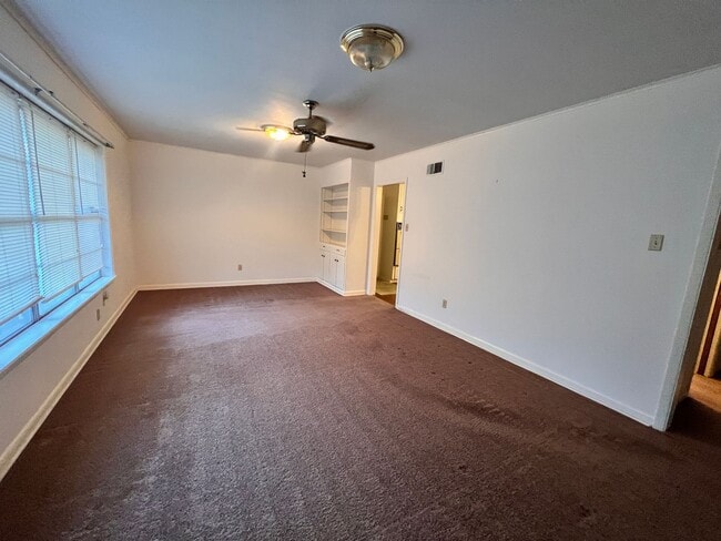 Building Photo - SINGLE FAMILY BRICK HOME IN NORTH HIGHLAND