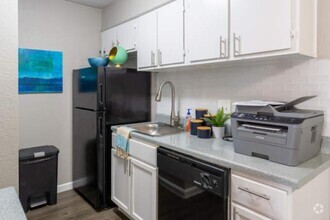 Building Photo - 1 bedroom in Austin TX 78753