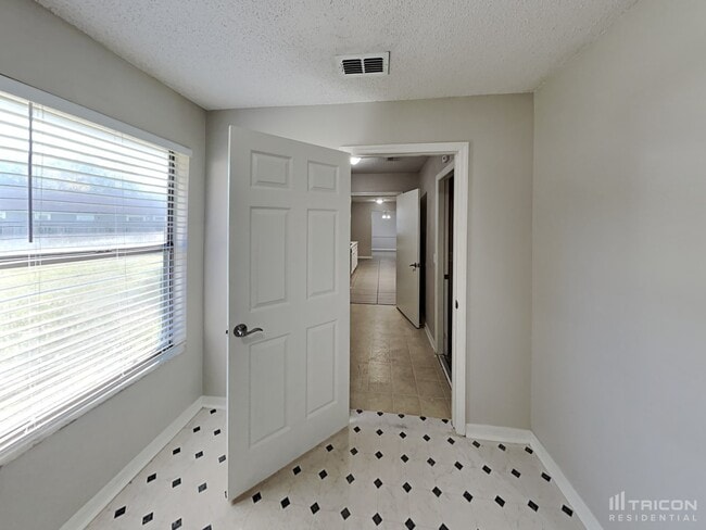 Building Photo - 7145 Catina Ct