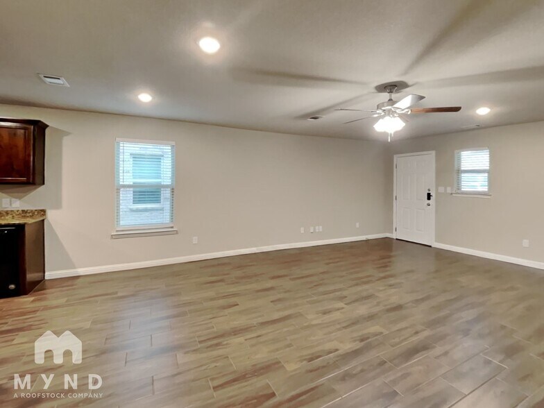 Building Photo - 778 Rolling Terrace Cir