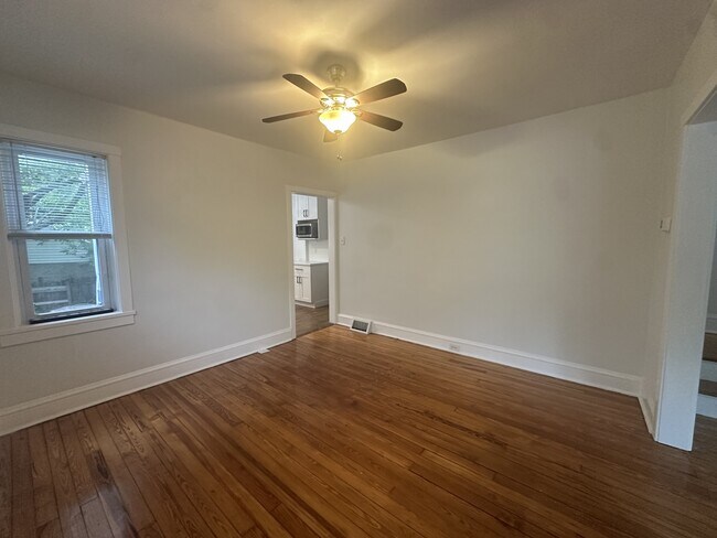 Building Photo - 610 Geddes St