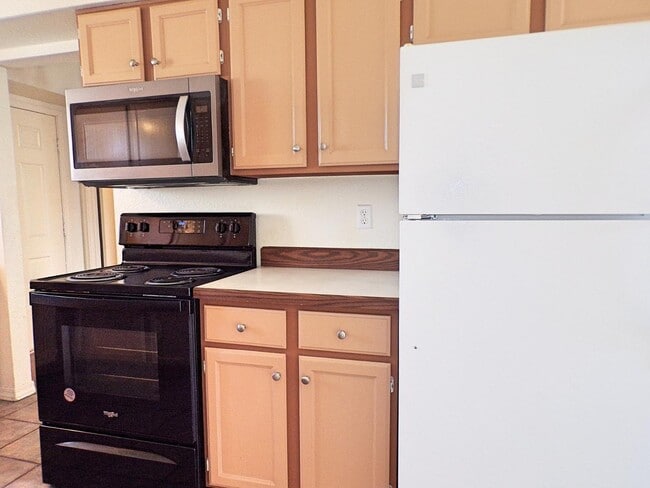 Building Photo - 4232 Ave Palermo