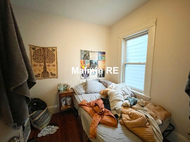 Building Photo - 10 Wave Ave