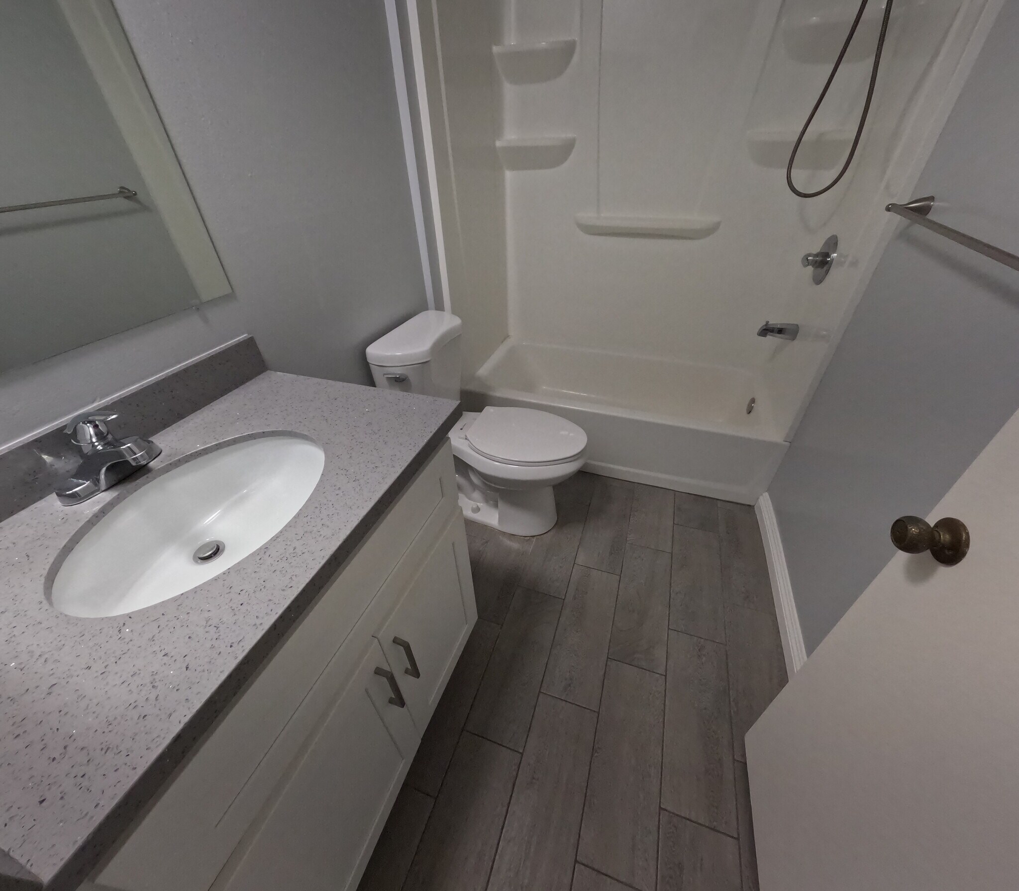 BATH ROOM - 809 Brent Ave