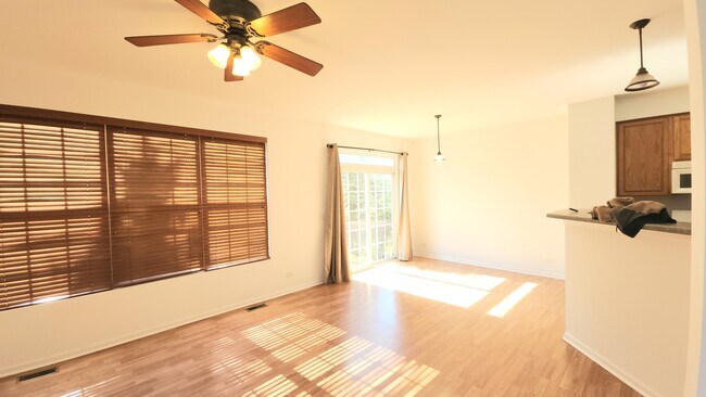 Building Photo - 360 Grape Vine Trl