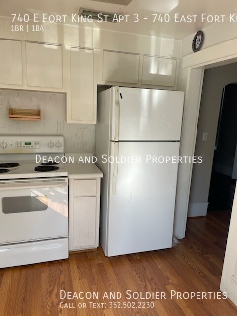 Building Photo - 740 E Fort King St