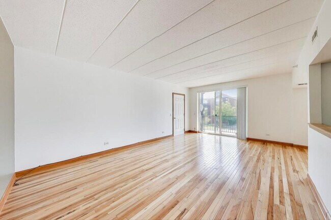 Building Photo - 16671 Liberty Cir