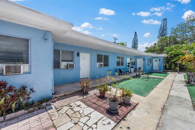 Building Photo - 770 83rd St