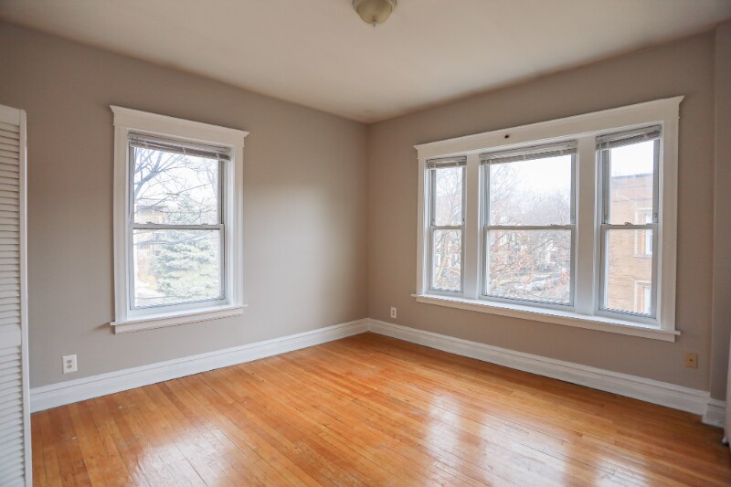 Building Photo - 1445 W Argyle St