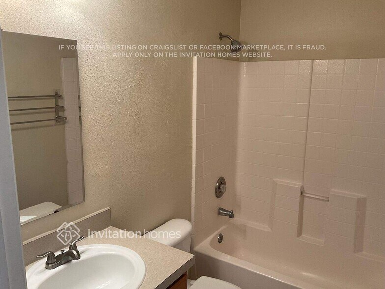 Building Photo - 1327 Aguacate Ct