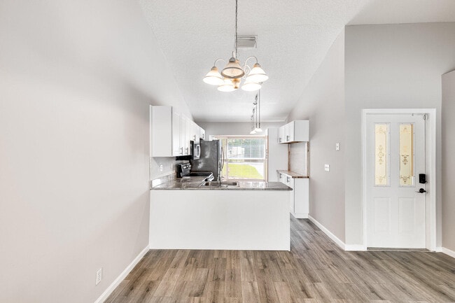 Building Photo - 11036 SE Sea Pines Cir