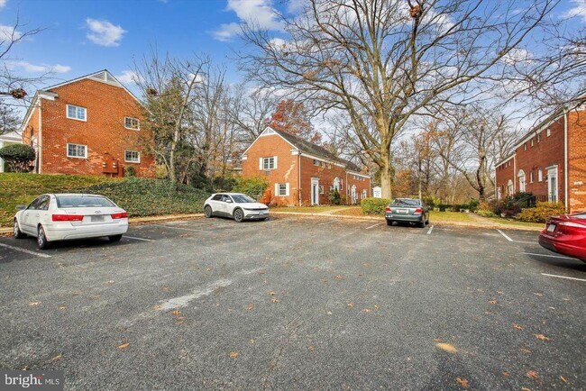 Building Photo - 3139 Martha Custis Dr