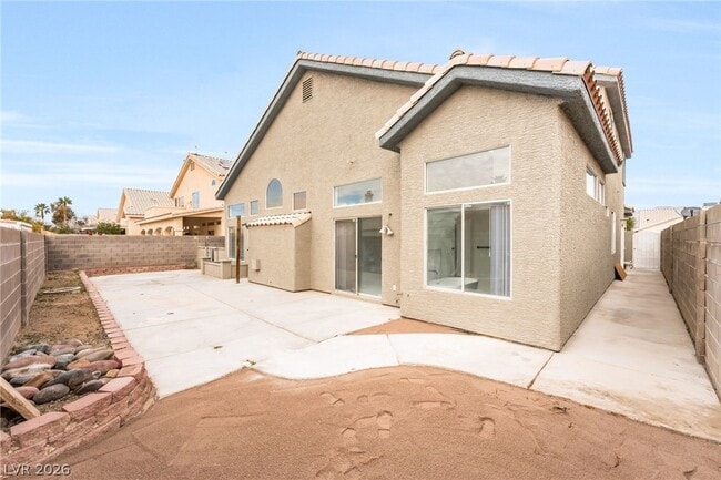 Building Photo - 529 Rancho Del Mar Way