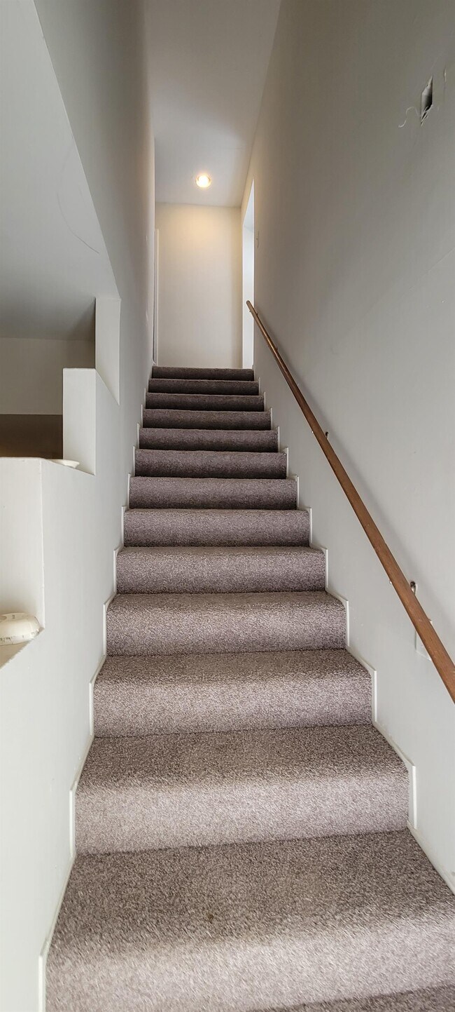 Building Photo - 1055 Quinn St