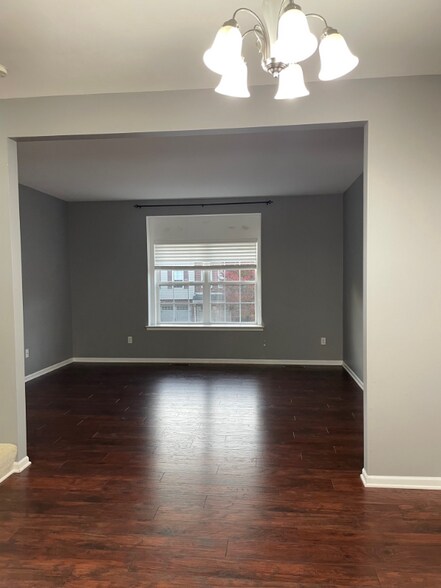 Building Photo - 2184 Knotty Pine Tr