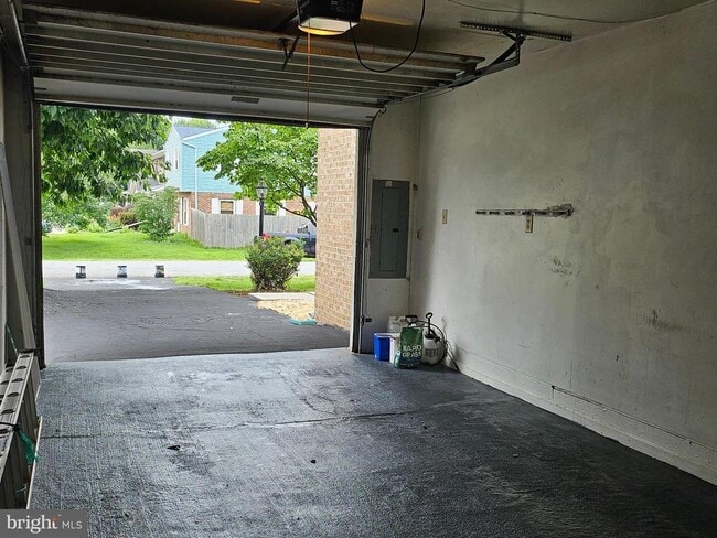 Building Photo - 14788 Sherwood Dr