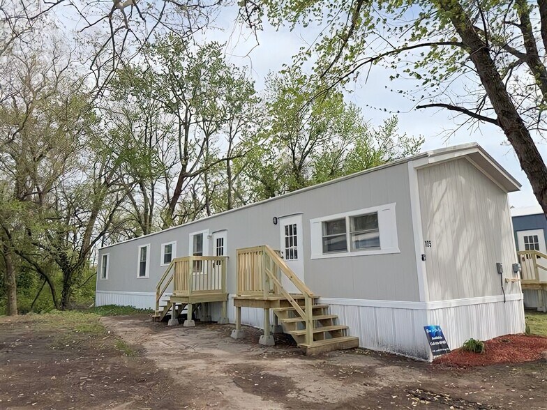 Building Photo - 110 N Michigan St