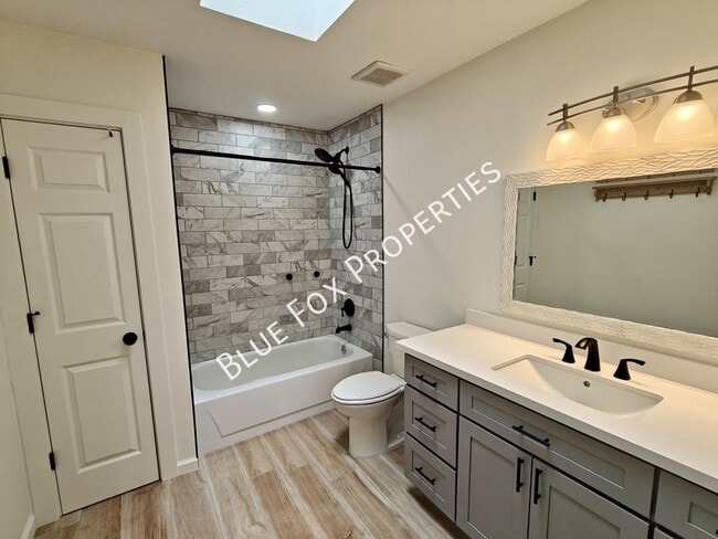 Building Photo - 5440 W Placita De La Promesa