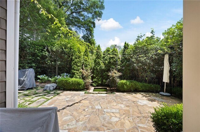 Building Photo - 3487 Habersham Rd NW