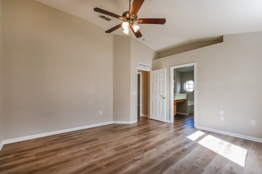 Building Photo - 189 Cedar Ridge Ln