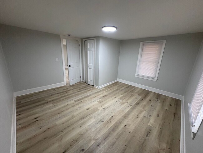 Building Photo - Freshly Renovated Home in Greensboro- 3bed/1bath